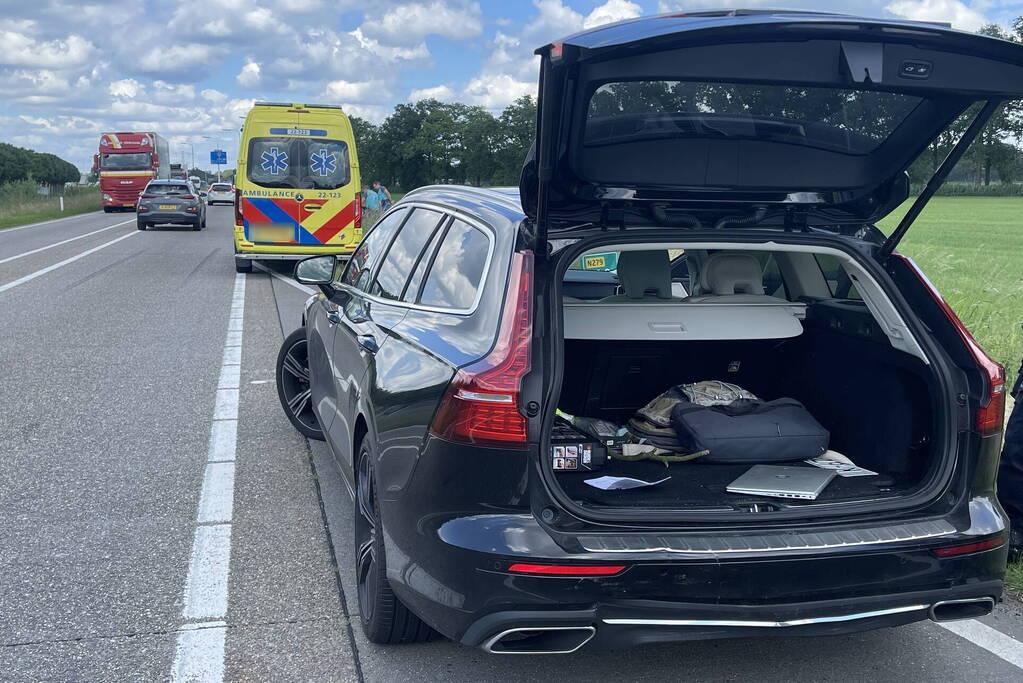 Auto botst op voorganger