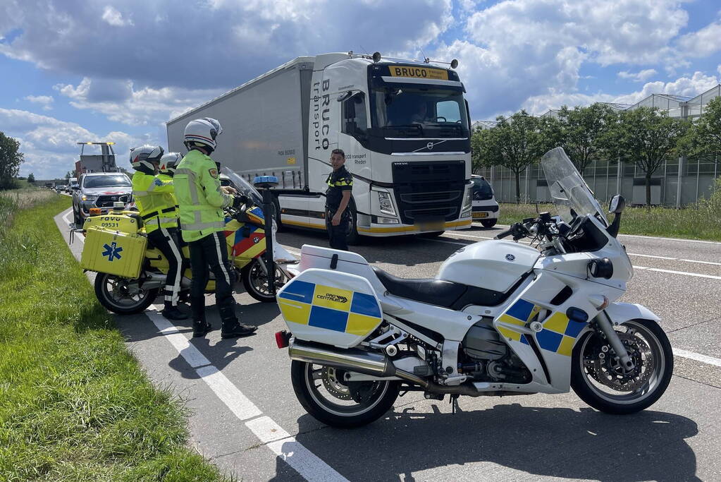 Auto botst op voorganger