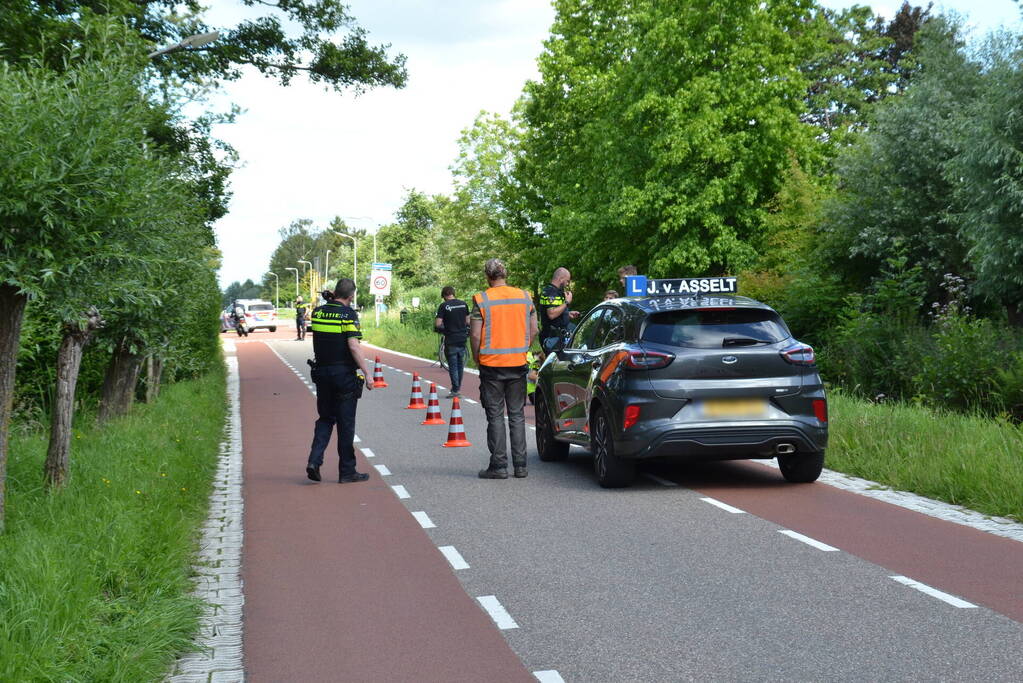 Moeder en kind ernstig gewond bij verkeersongeval
