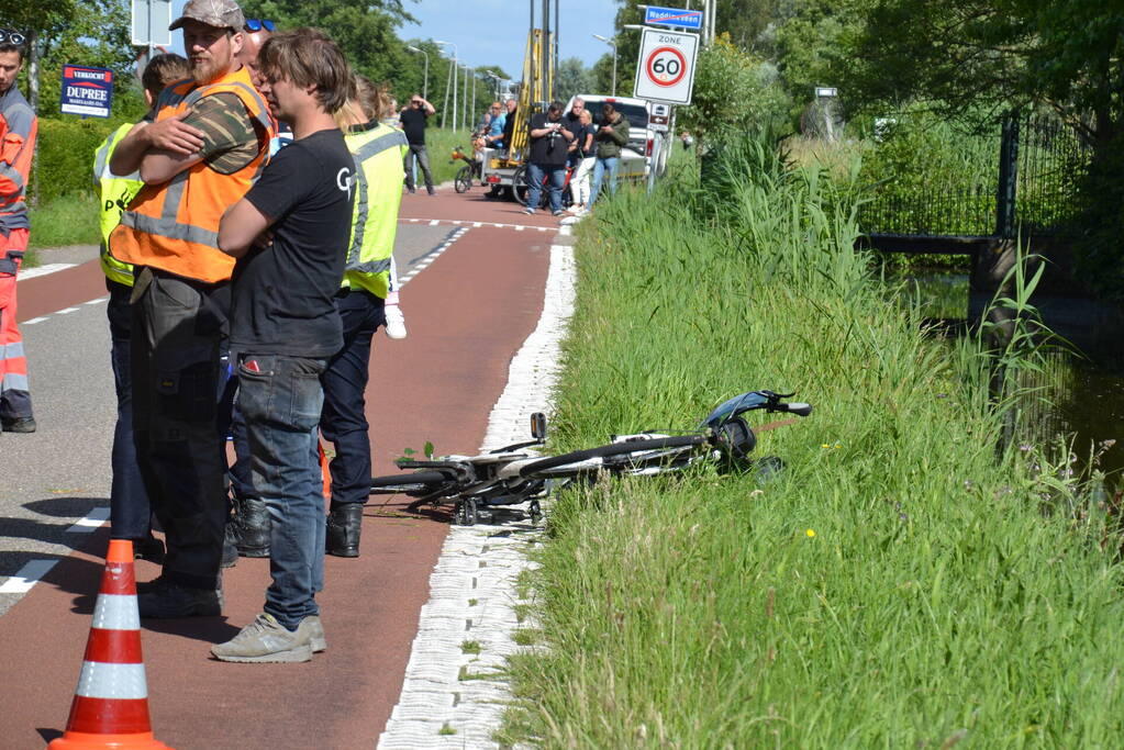 Moeder en kind ernstig gewond bij verkeersongeval