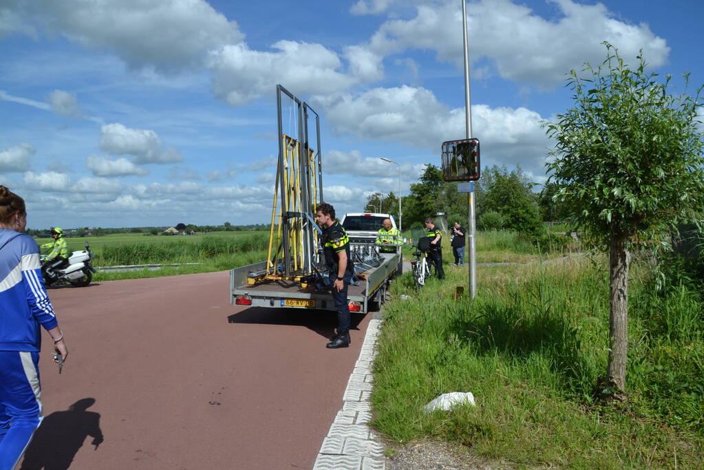 Moeder en kind ernstig gewond bij verkeersongeval