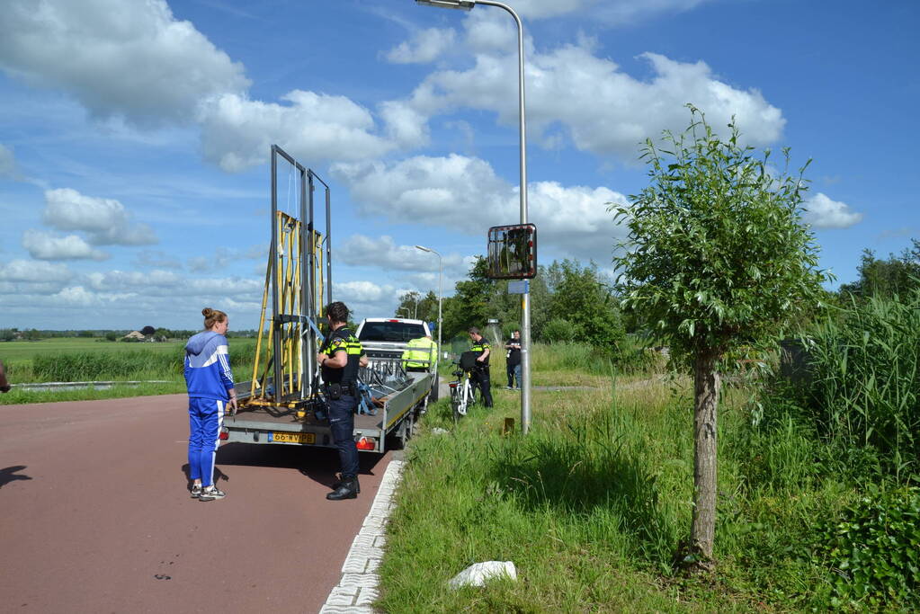 Moeder en kind ernstig gewond bij verkeersongeval