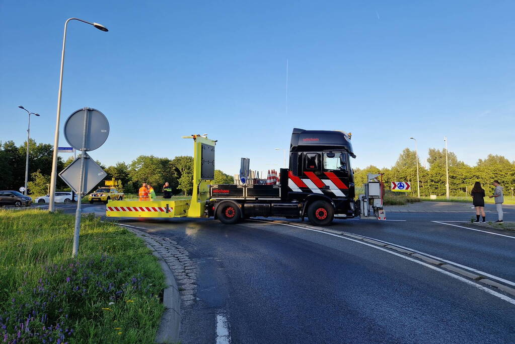 Meerdere wegen afgesloten door oliespoor