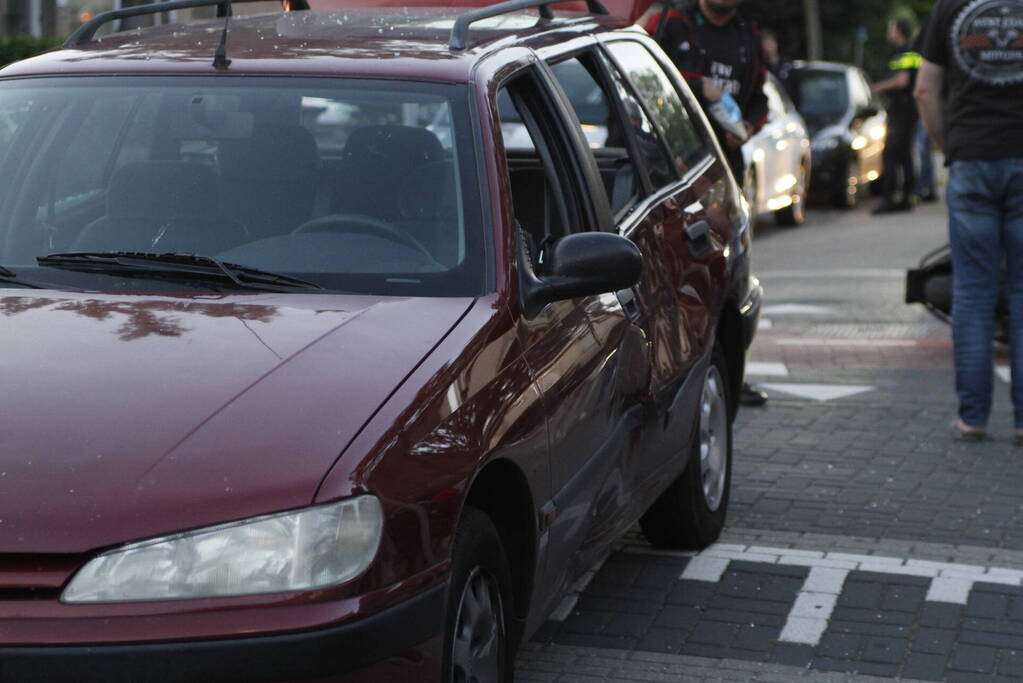 Scooterrijder gewond bij botsing met auto