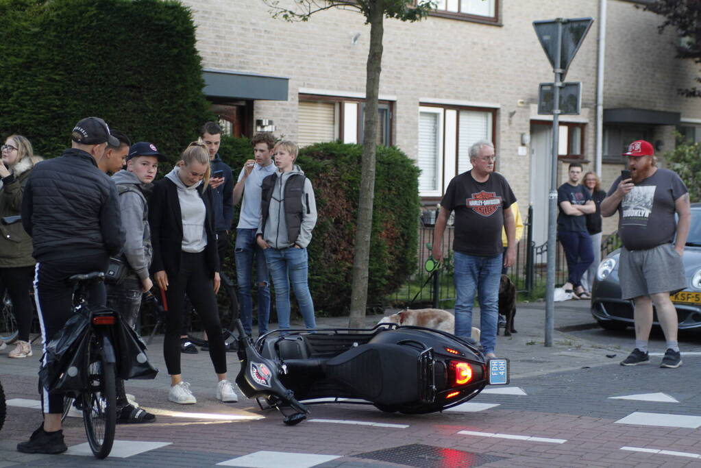 Scooterrijder gewond bij botsing met auto