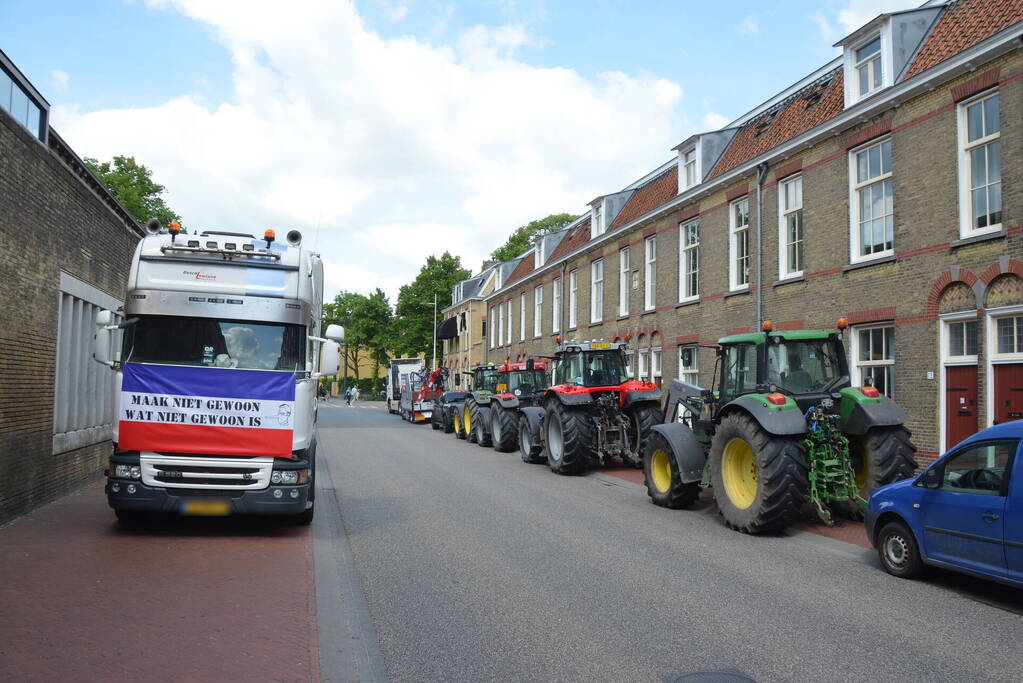 Boerenprotest bij gemeentehuis