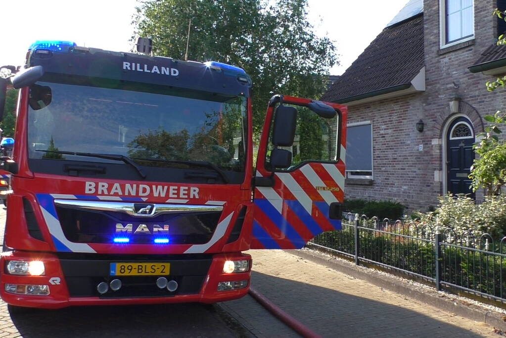 Brand in heg snel onder controle