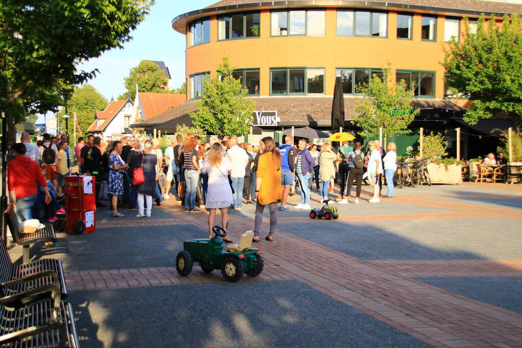 Boeren demonstreren voor stadhuis