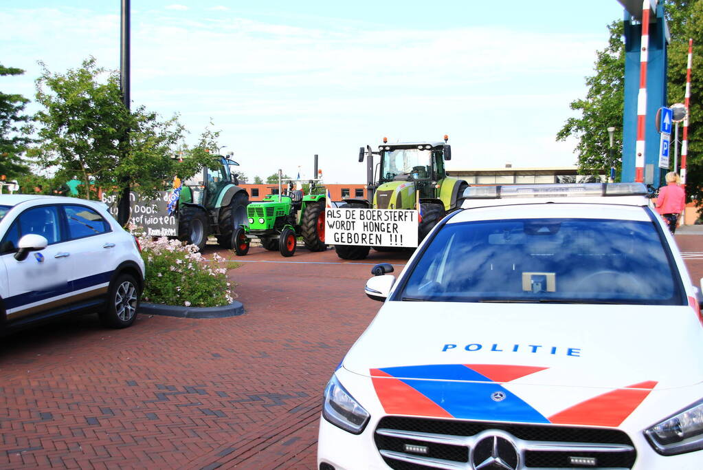 Boeren demonstreren voor stadhuis