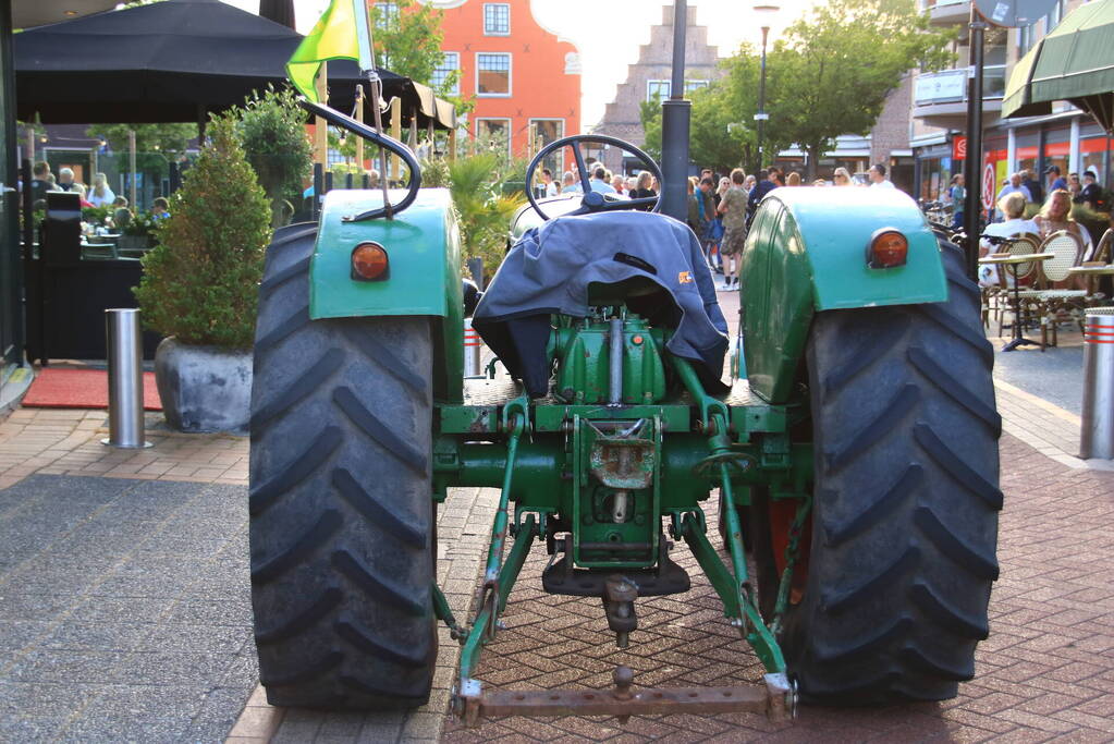 Boeren demonstreren voor stadhuis