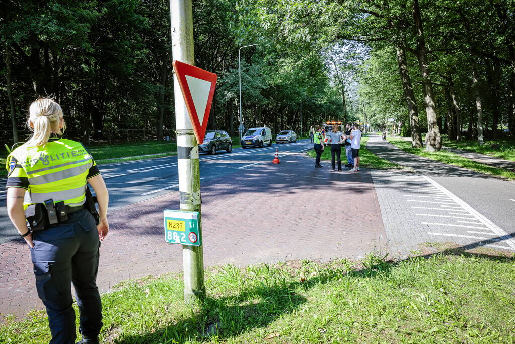 Schade na aanrijding bij stoplicht