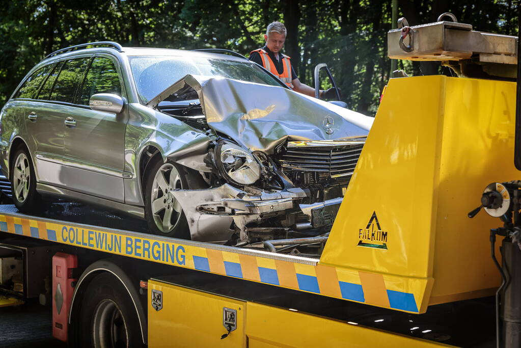 Schade na aanrijding bij stoplicht