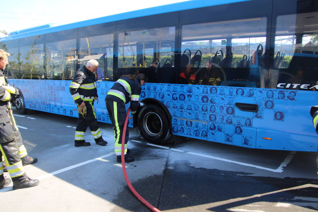 Remmen lijnbus in brand