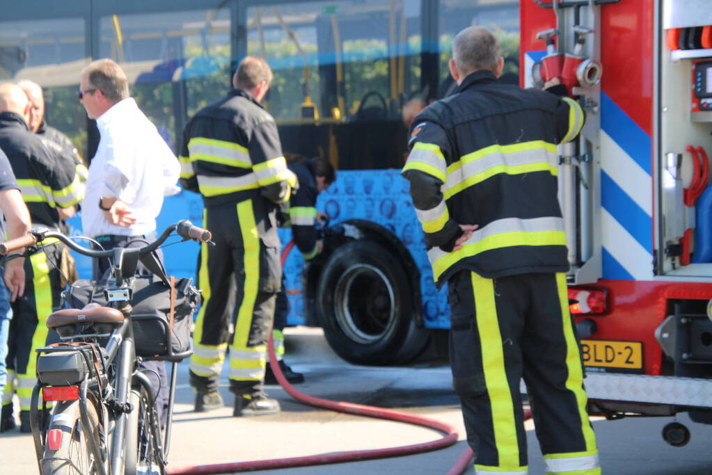 Remmen lijnbus in brand
