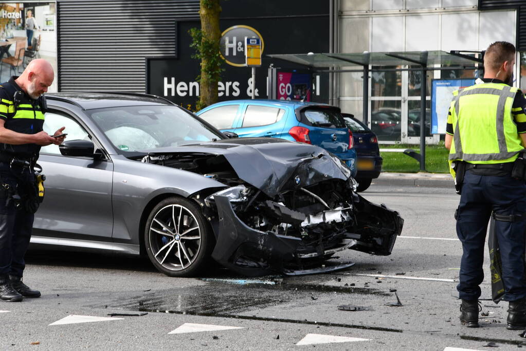 Flinke schade en lange file na ongeval