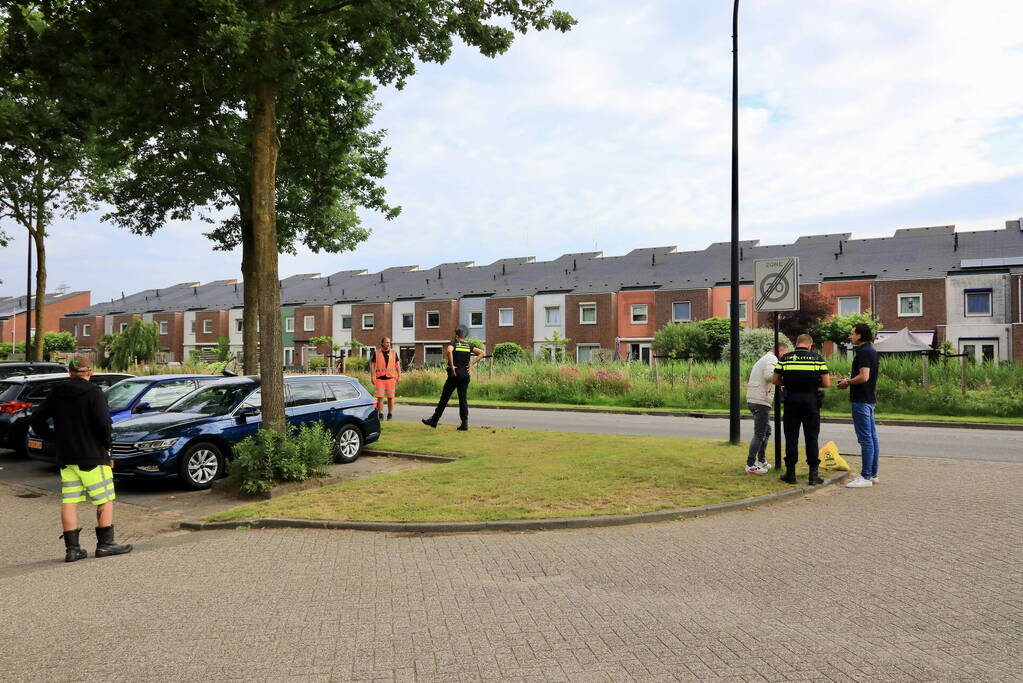 Scooterrijder met huftergedrag komt ten val