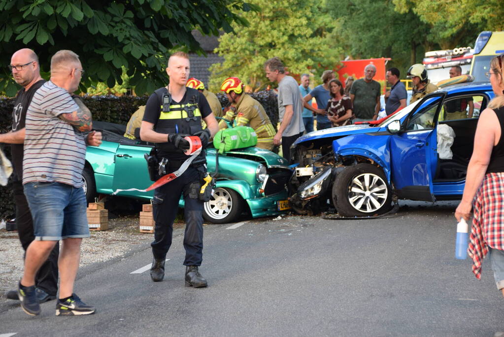 Ernstig gewonde bij aanrijding