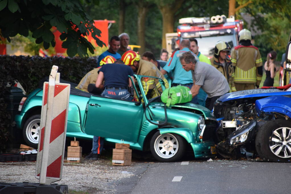 Ernstig gewonde bij aanrijding