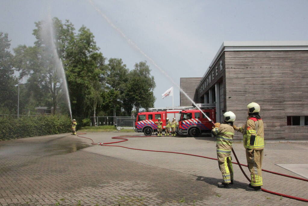 Brandweer herdenkt omgekomen collega's