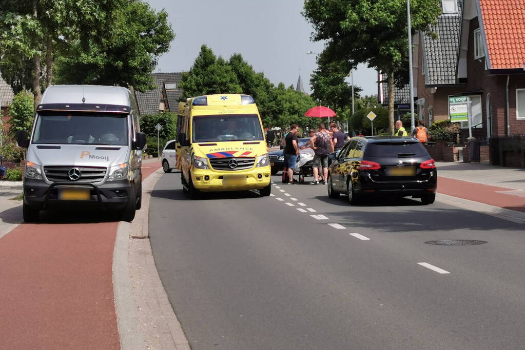 Persoon gewond na val met scootmobiel