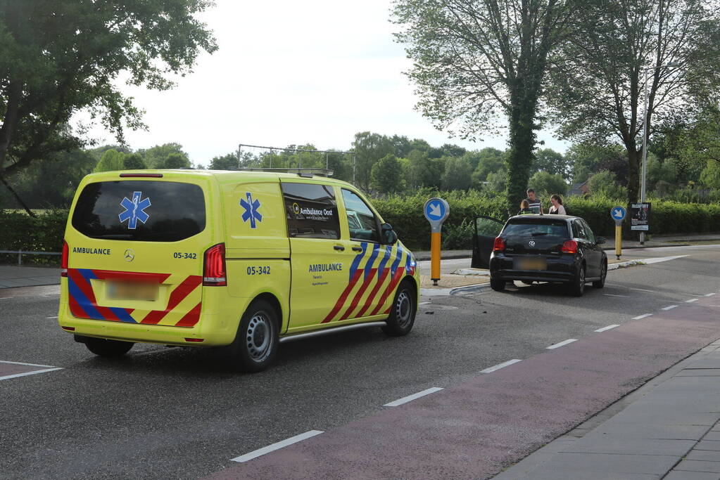 Veel schade bij ongeval op kruising