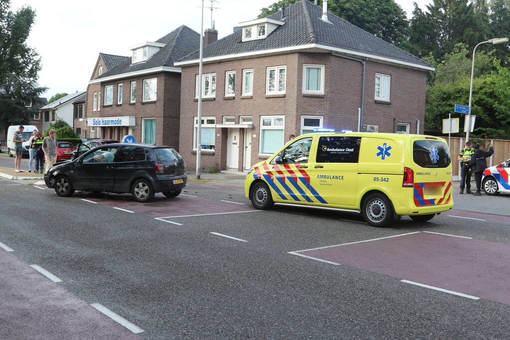 Veel schade bij ongeval op kruising