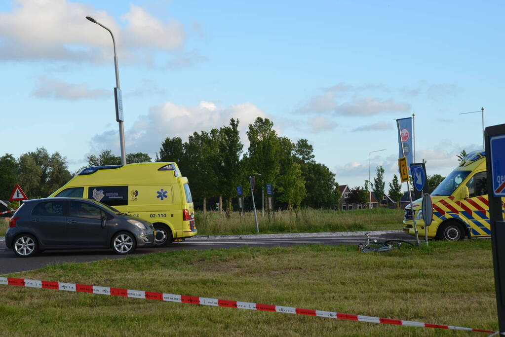 Fietser ernstig gewond bij aanrijding met auto