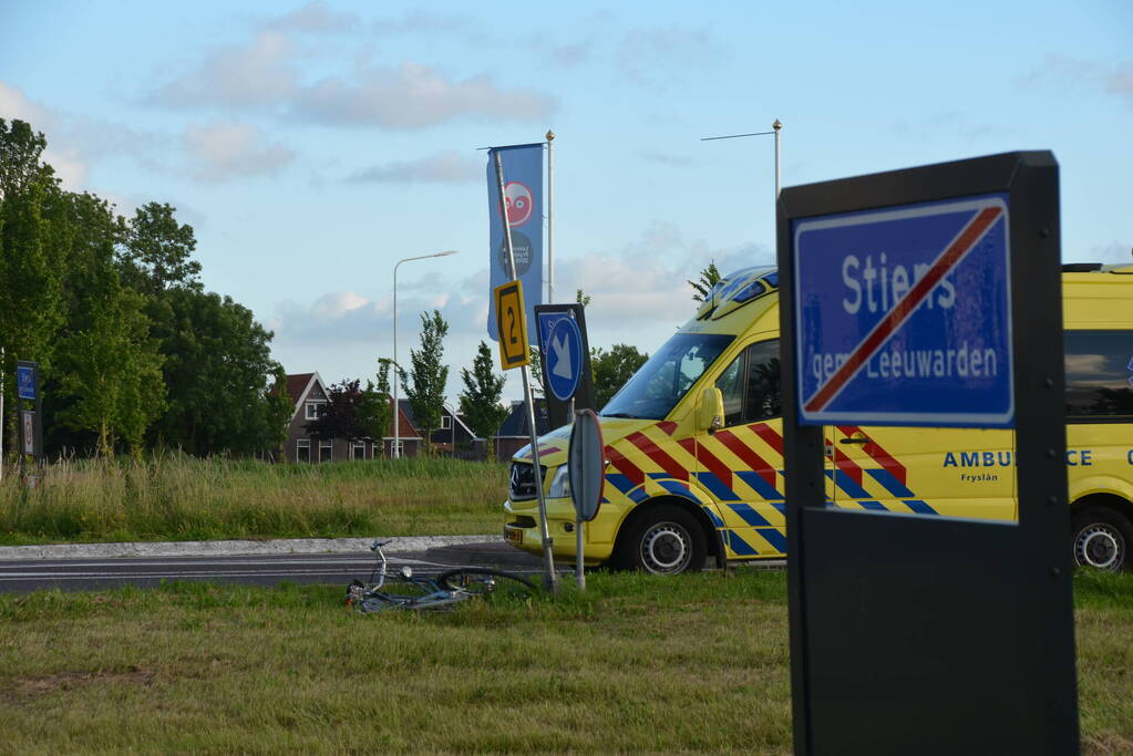 Fietser ernstig gewond bij aanrijding met auto