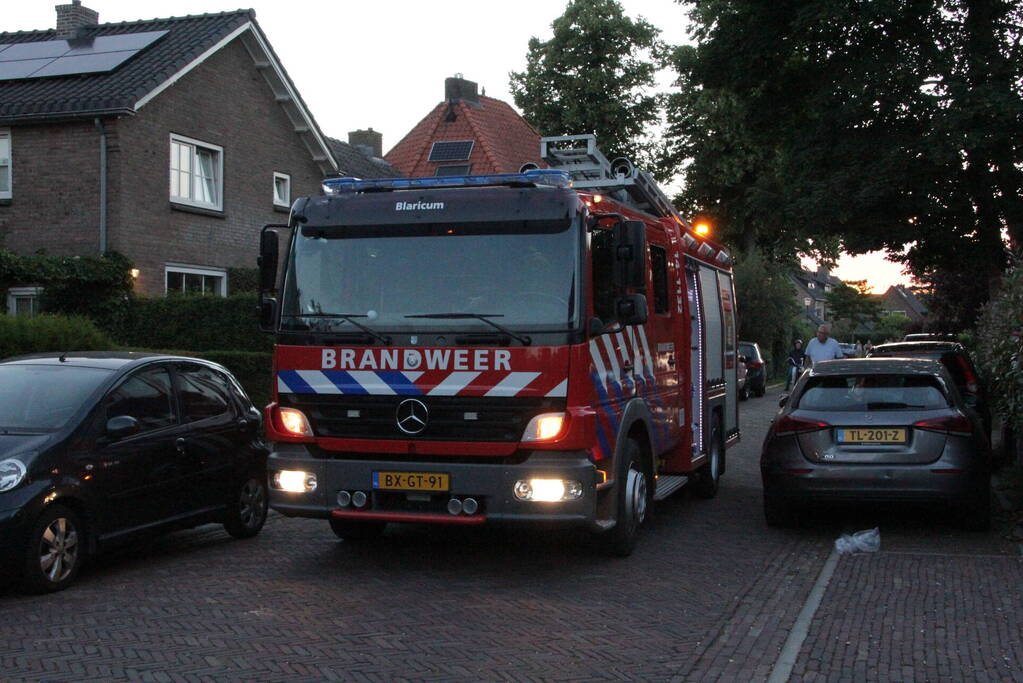 Brand in tuinhuis snel onder controle
