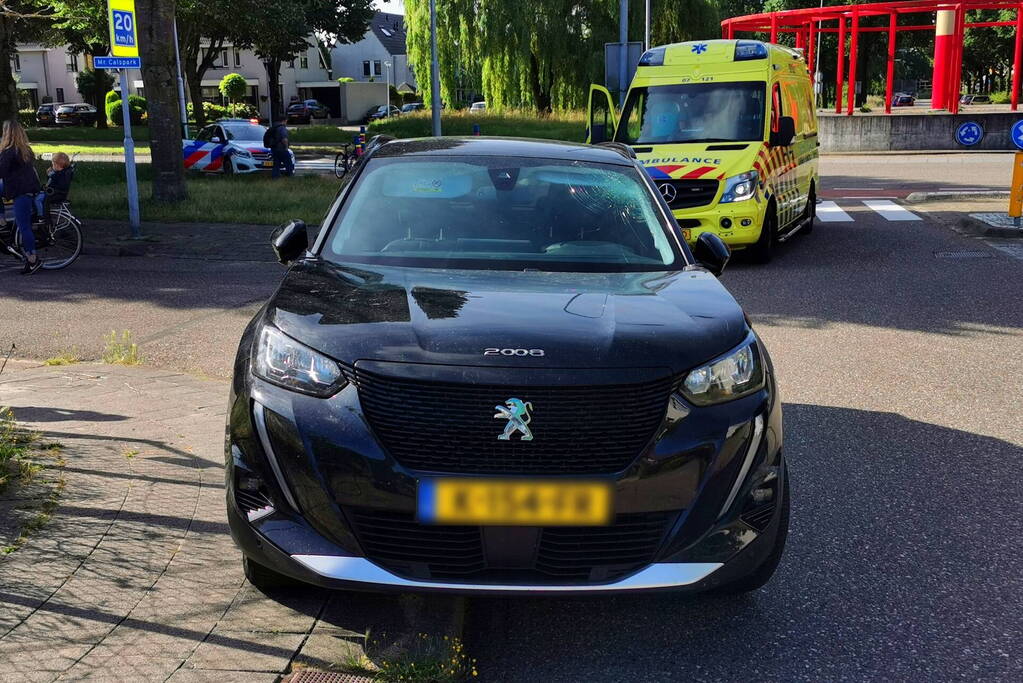 Fietser geschept door automobilist