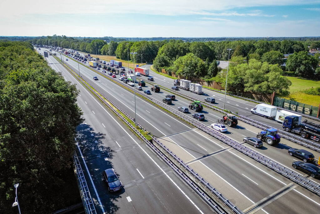 Boeren massaal onderweg naar Stroe