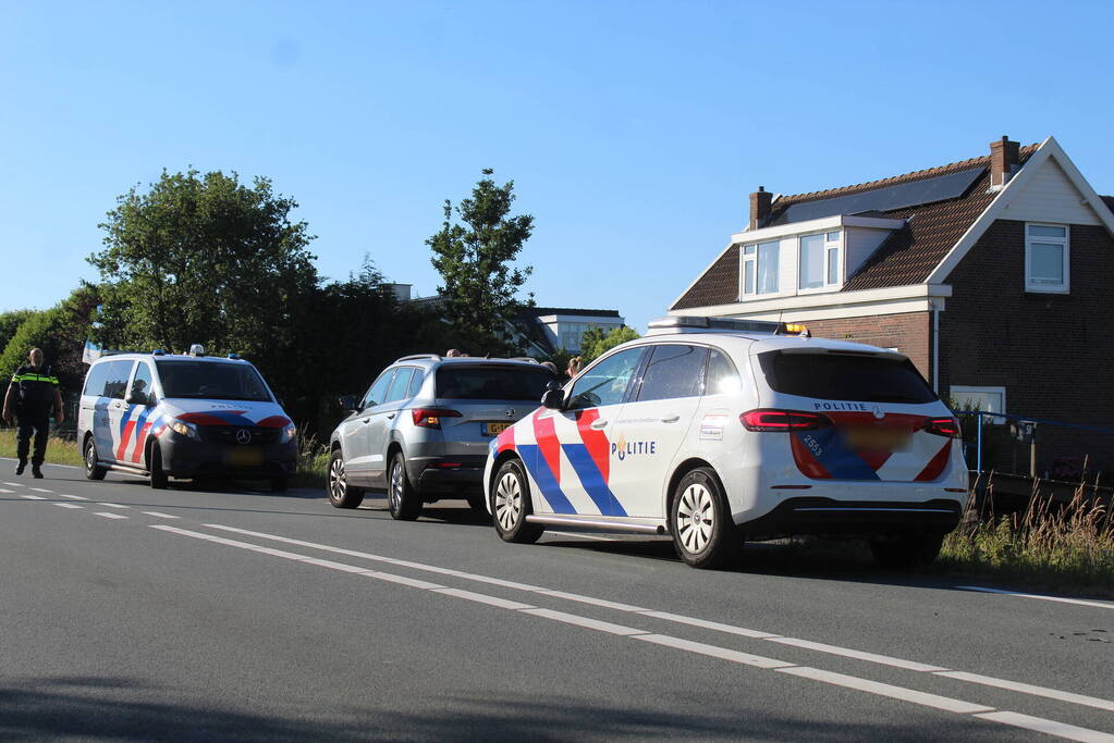 Twee auto's lopen schade op bij botsing