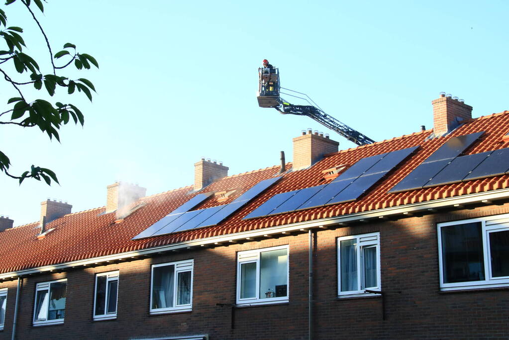 Brand op zolder in rijtjeswoning