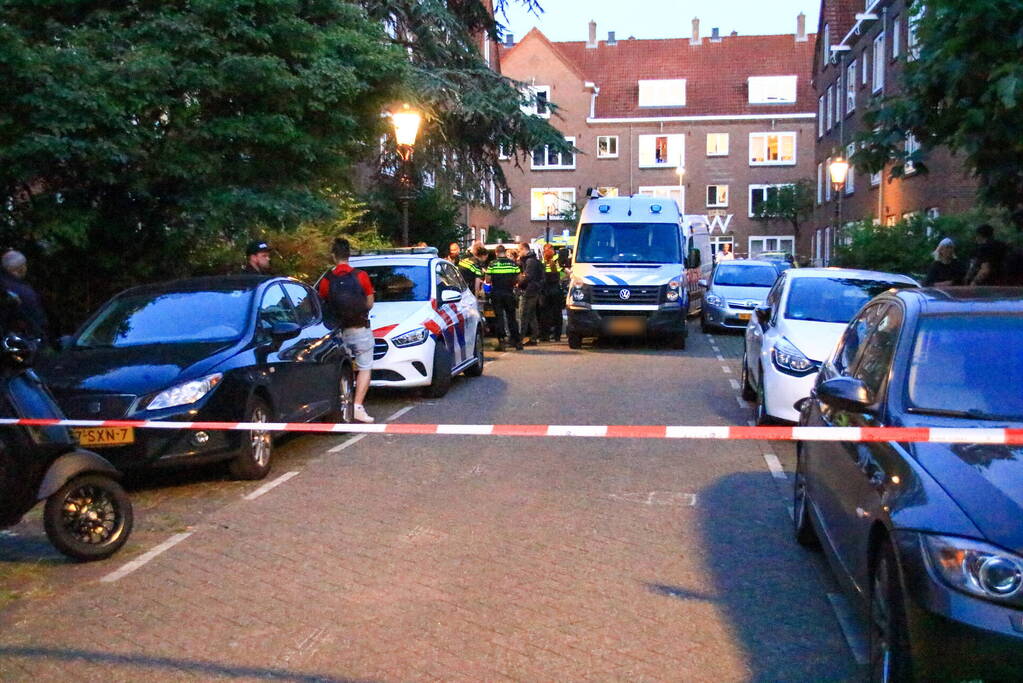 Straat afgelopen Explosieven Opruimingsdienst Defensie doet onderzoek