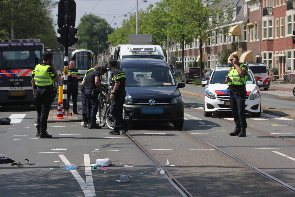 Fietser zwaargewond bij aanrijding