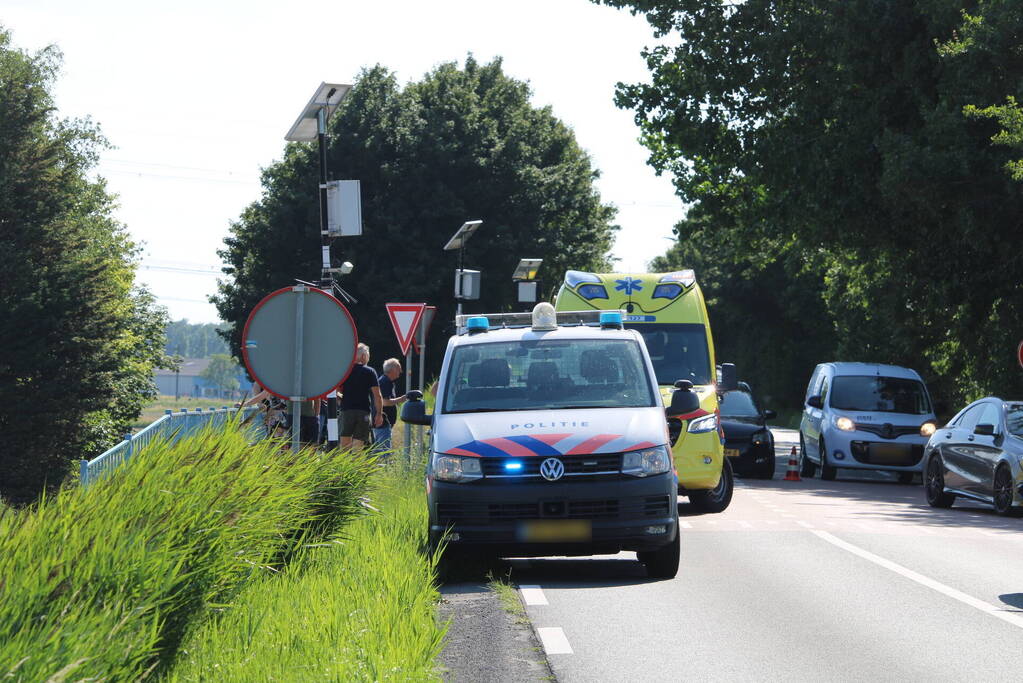 Vier voettuigen betrokken bij kettingbotsing