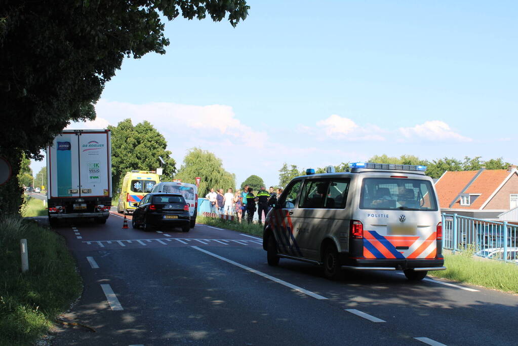Vier voettuigen betrokken bij kettingbotsing