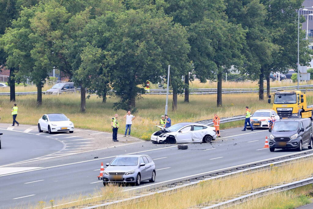 Tesla in de kreukels na botsing