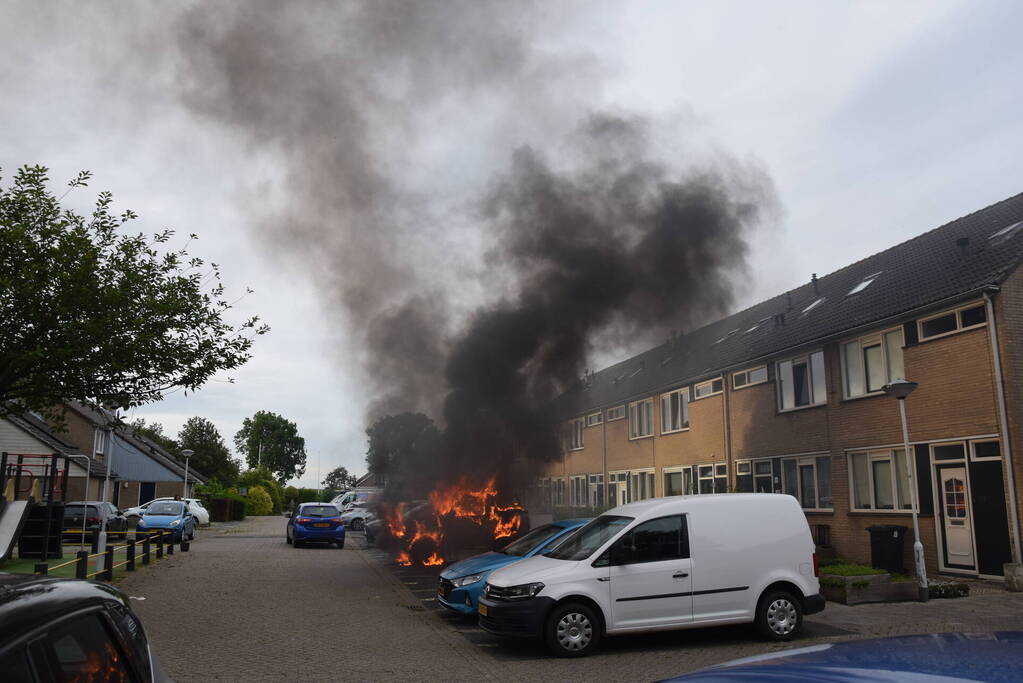Auto volledig uitgebrand