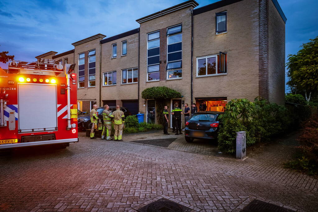 Voordeur opgeblazen van woning in Nieuwland