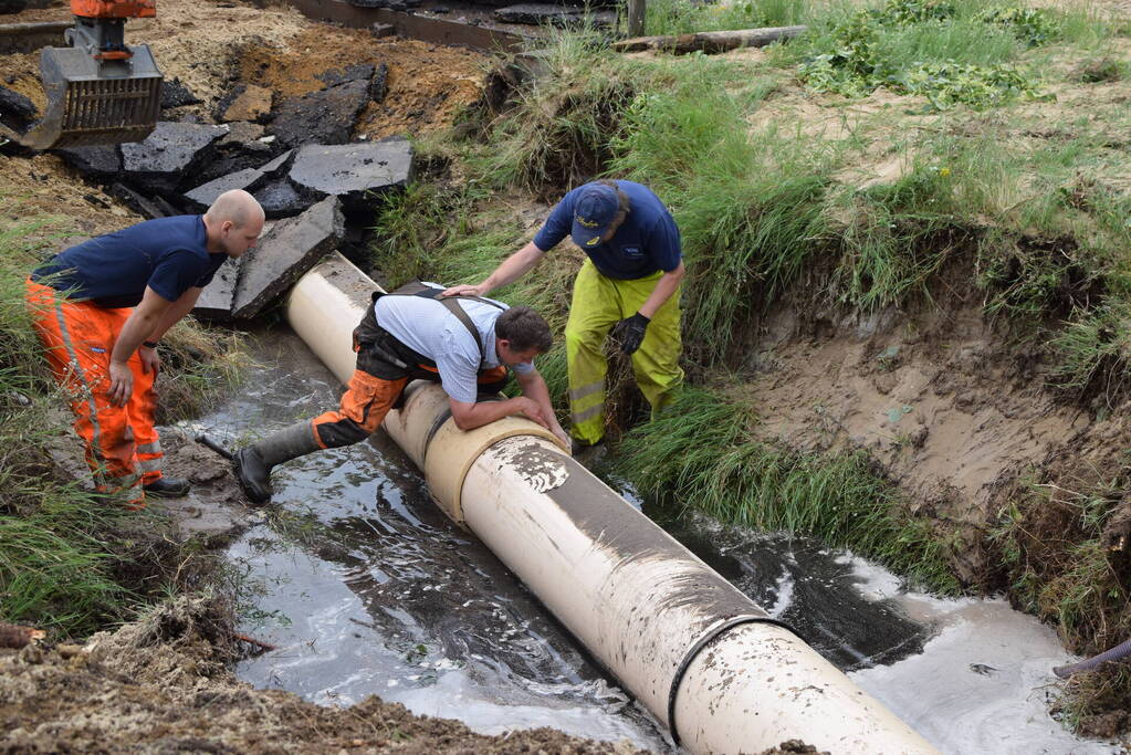 Reparatie werkzaamheden na grote lekkage in volle gang