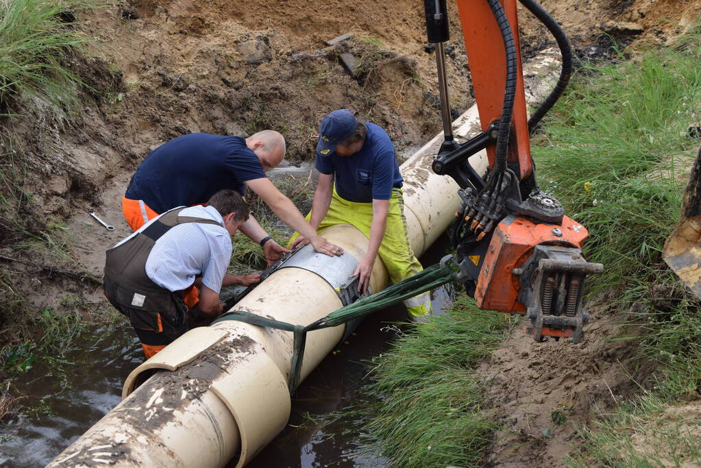 Reparatie werkzaamheden na grote lekkage in volle gang