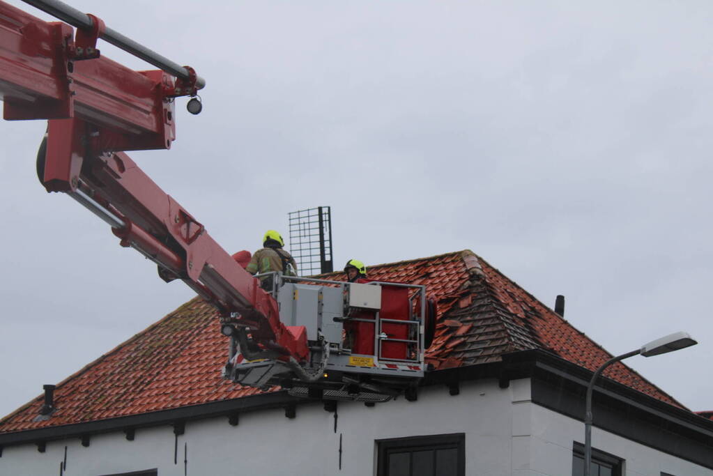 Windhoos richt grote schade aan, een dode