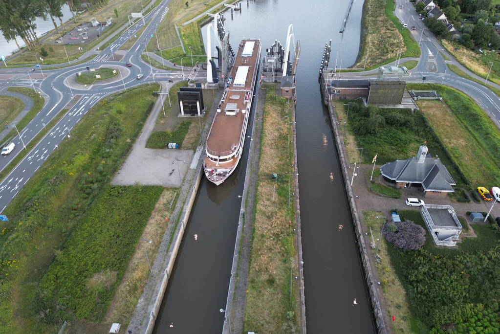 Asielboot 'Viking Legend' vervangt toeristenboot