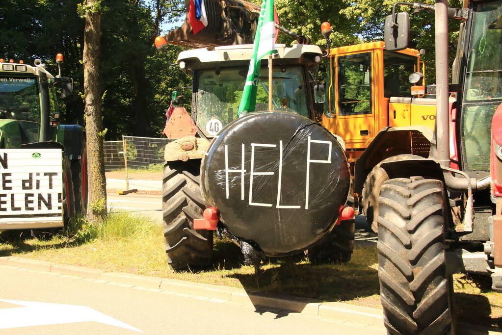 Boeren demonstreren bij de Tweede Kamer