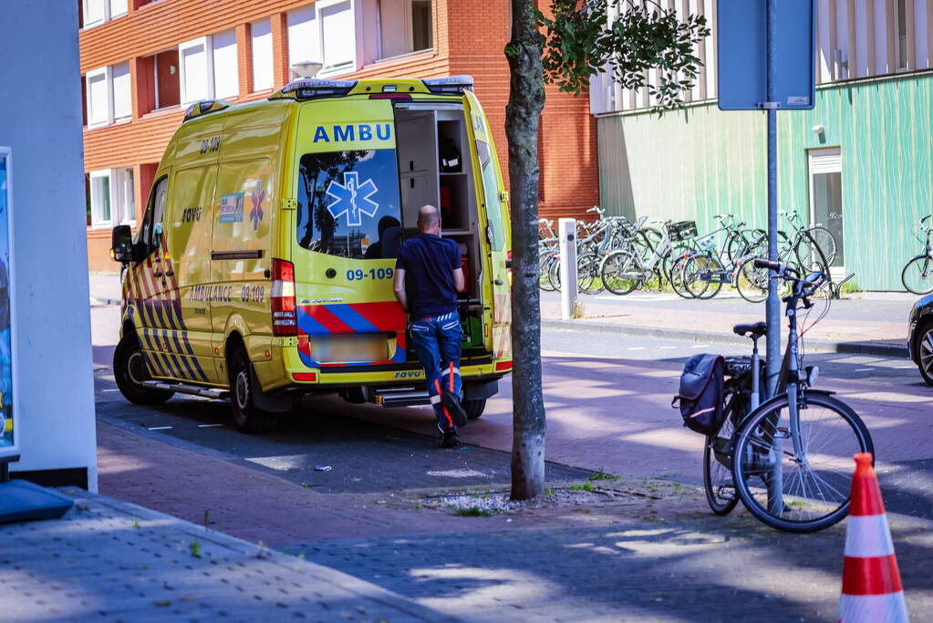 Fietsster gewond bij aanrijding met auto