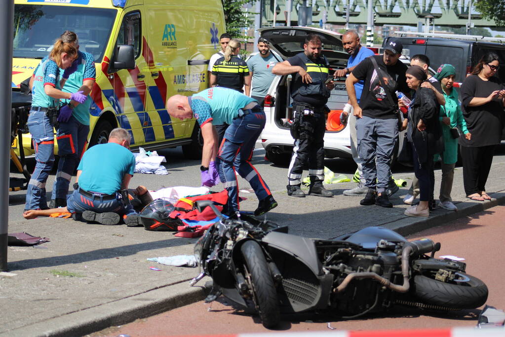 Motorrijder gewond na uitwijkmanoeuvre
