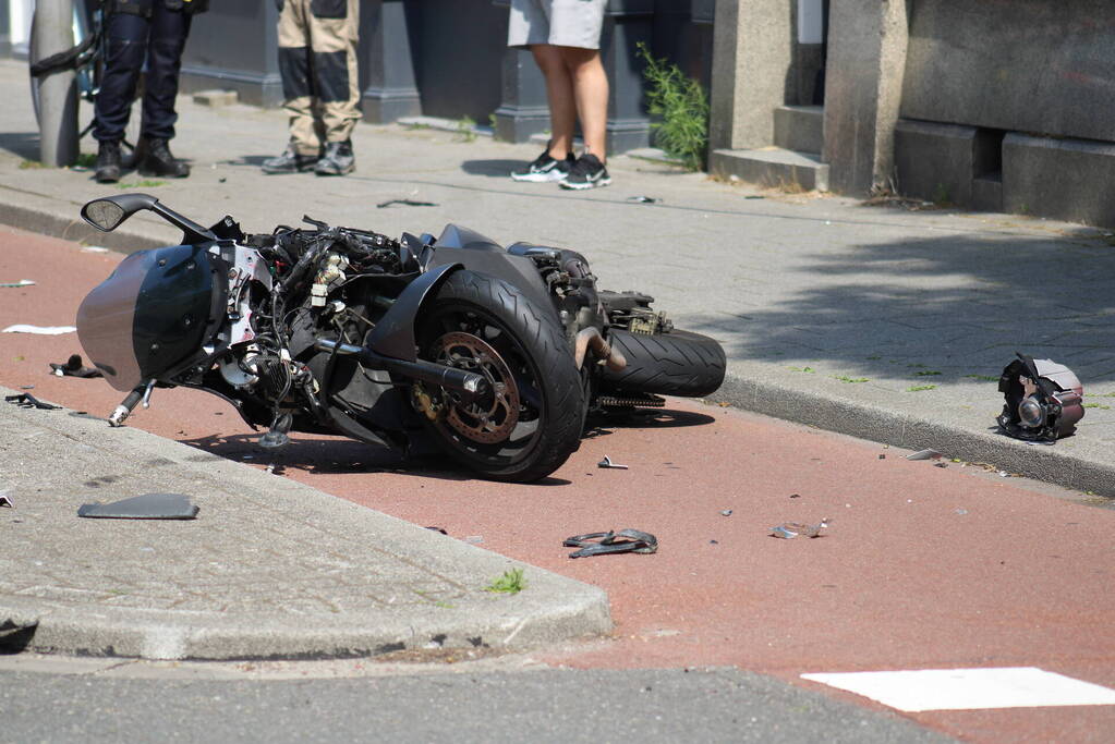 Motorrijder gewond na uitwijkmanoeuvre