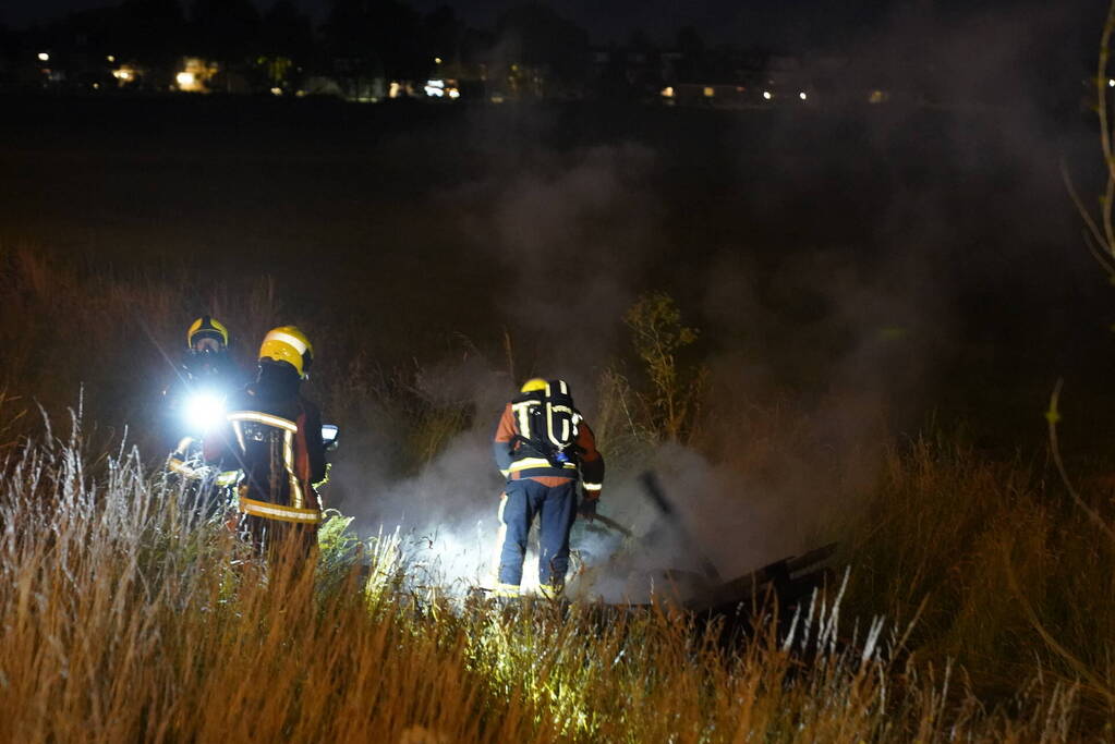 Bermbrand langs de snelweg