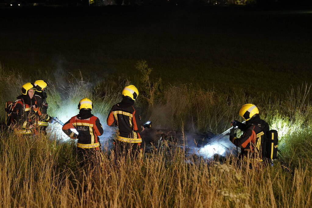Bermbrand langs de snelweg